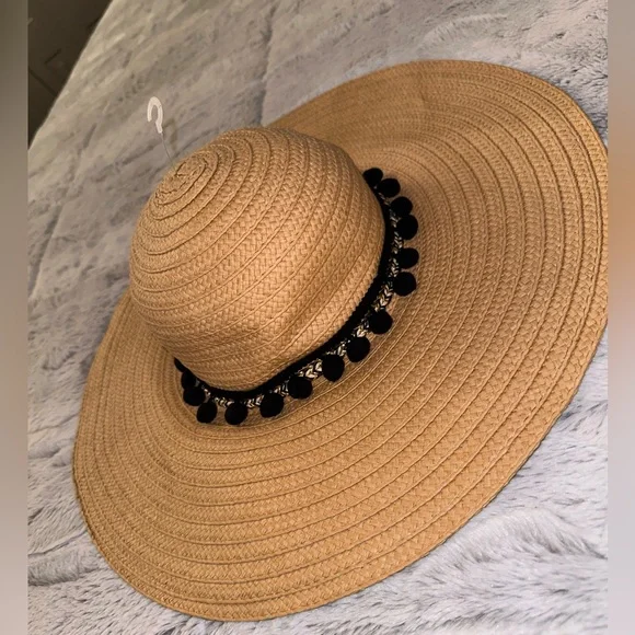 Accessories | Nwot Floppy Straw Sun Hat Beach Hat With Black  display picture 1